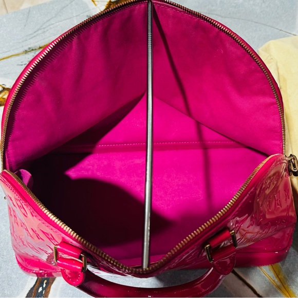 Louis Vuitton Rose Pop Monogram Vernis Alma GM Bag - Picture 13 of 16